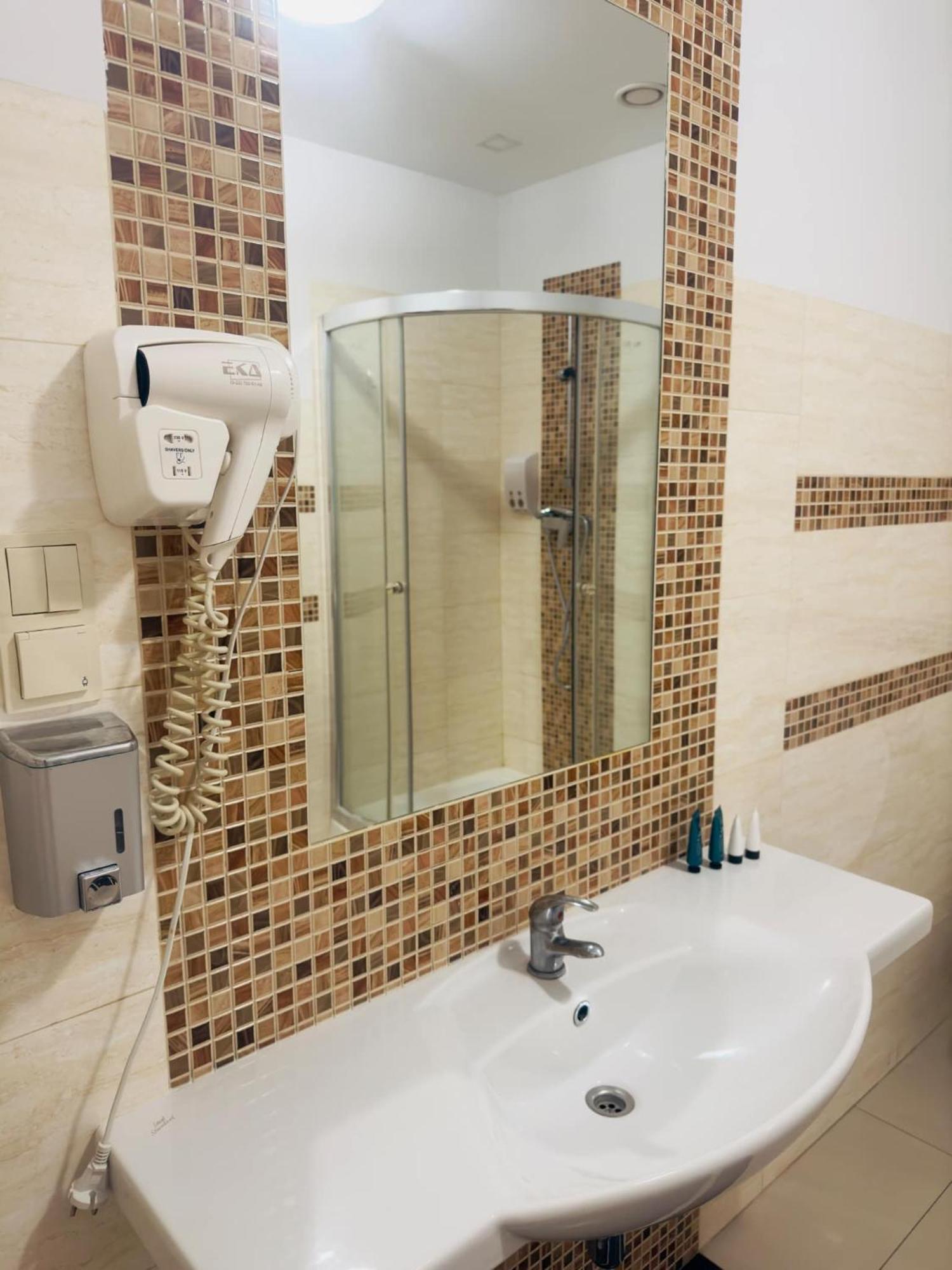 Magiczna Farma Hotel Obiady Maka I Magia Zambrow Buitenkant foto
