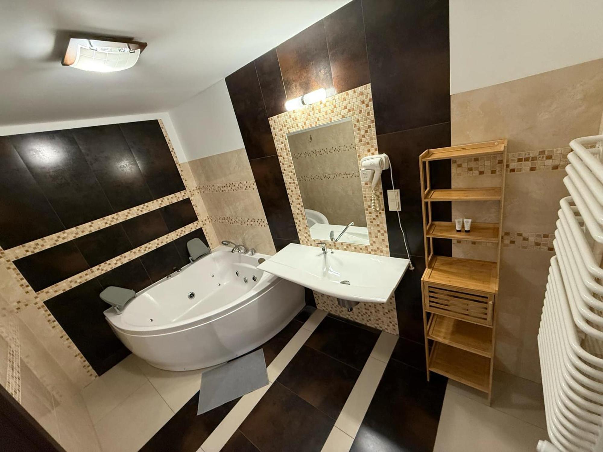 Magiczna Farma Hotel Obiady Maka I Magia Zambrow Buitenkant foto